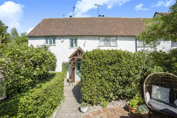 High Street, Tingrith, MK17 photo 34
