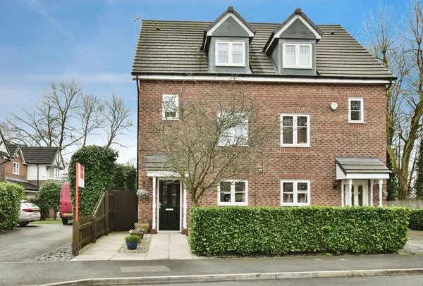 Lawnhurst Avenue, Wythenshawe, Manche...