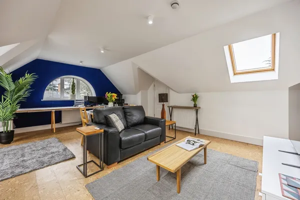 Damson Way, CARSHALTON, Surrey, SM5