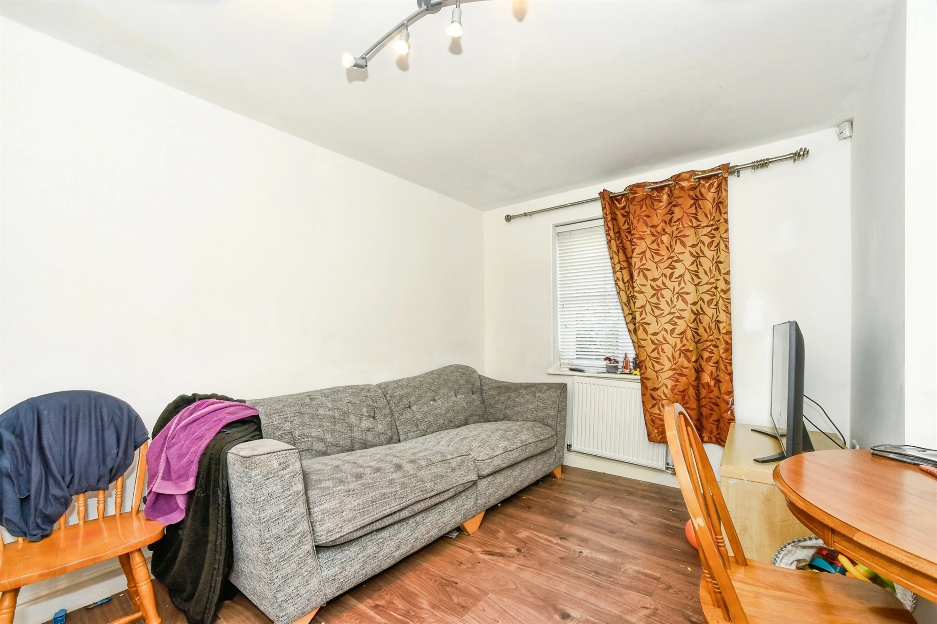 Property at Twickenham Close, Swindon