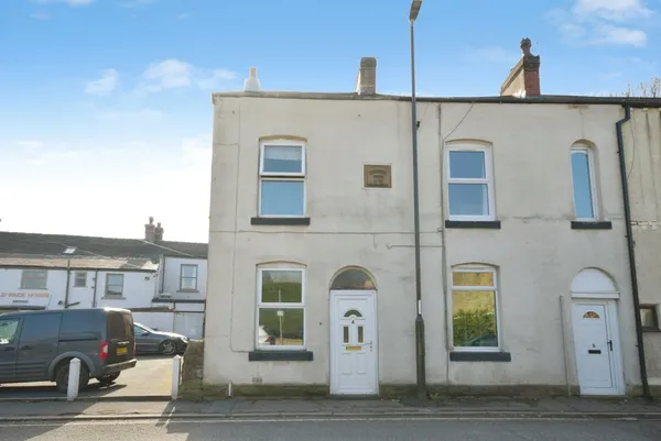 Hayfield Road East, Chapel-en-le-Frit...