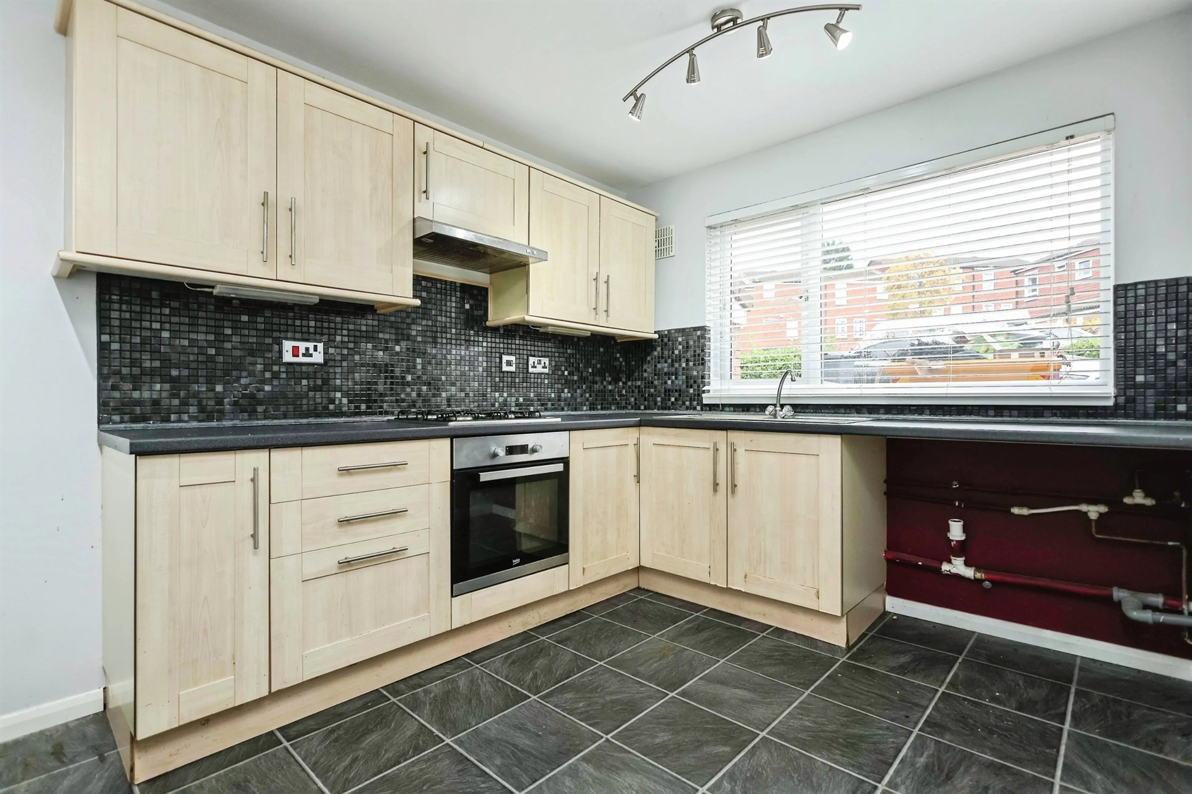 Property photo 0