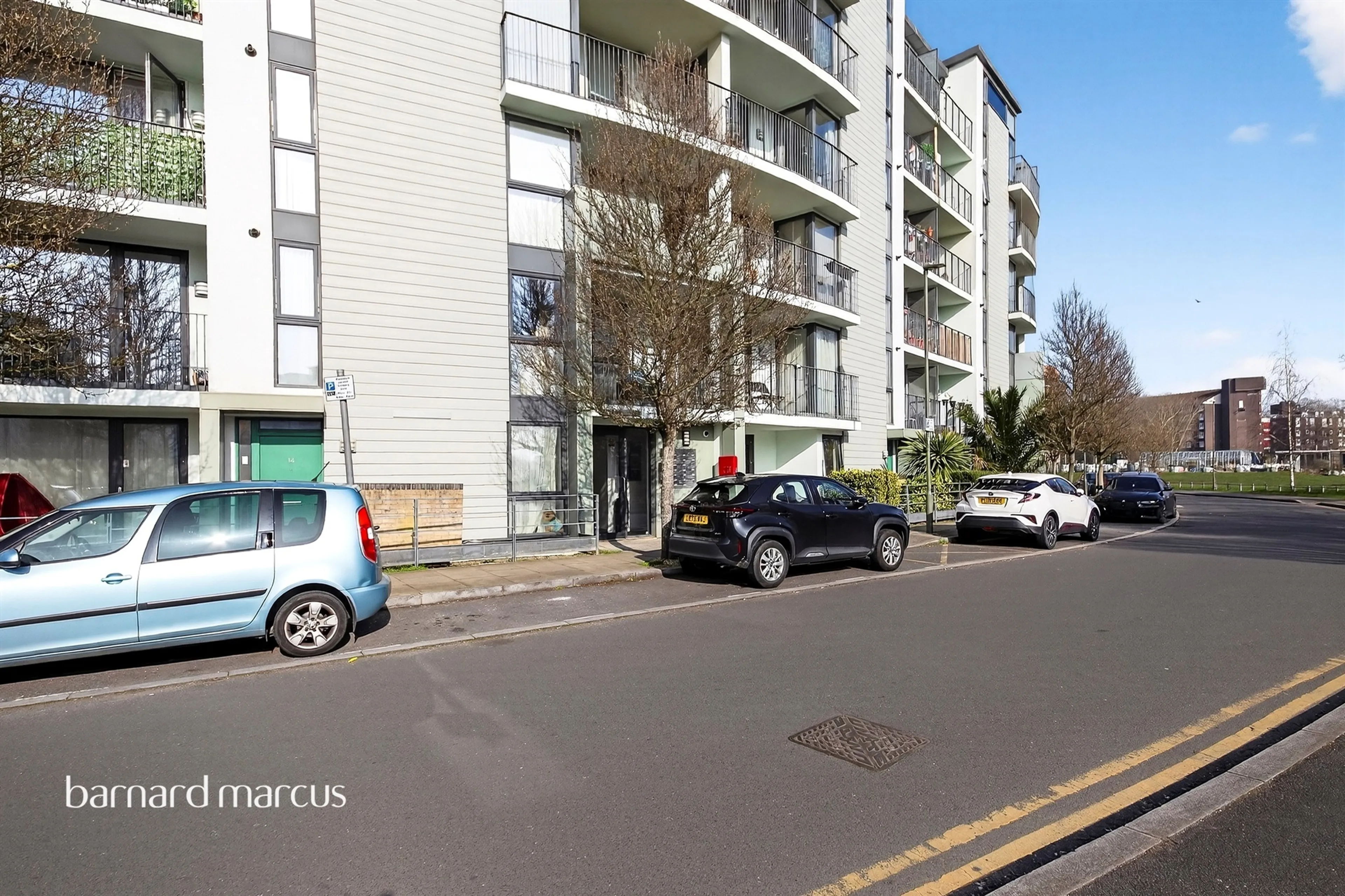 Property at Heybourne Crescent, London