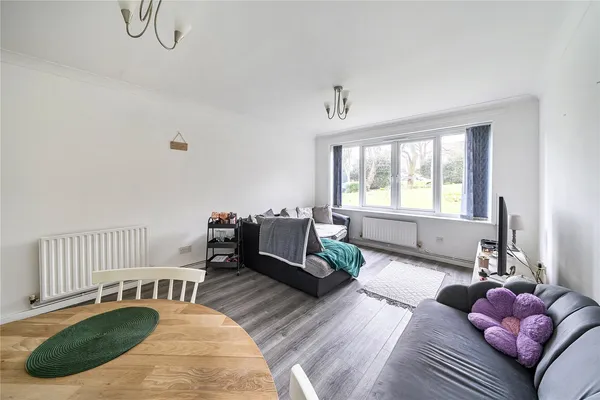 Foxgrove Road, Beckenham, BR3