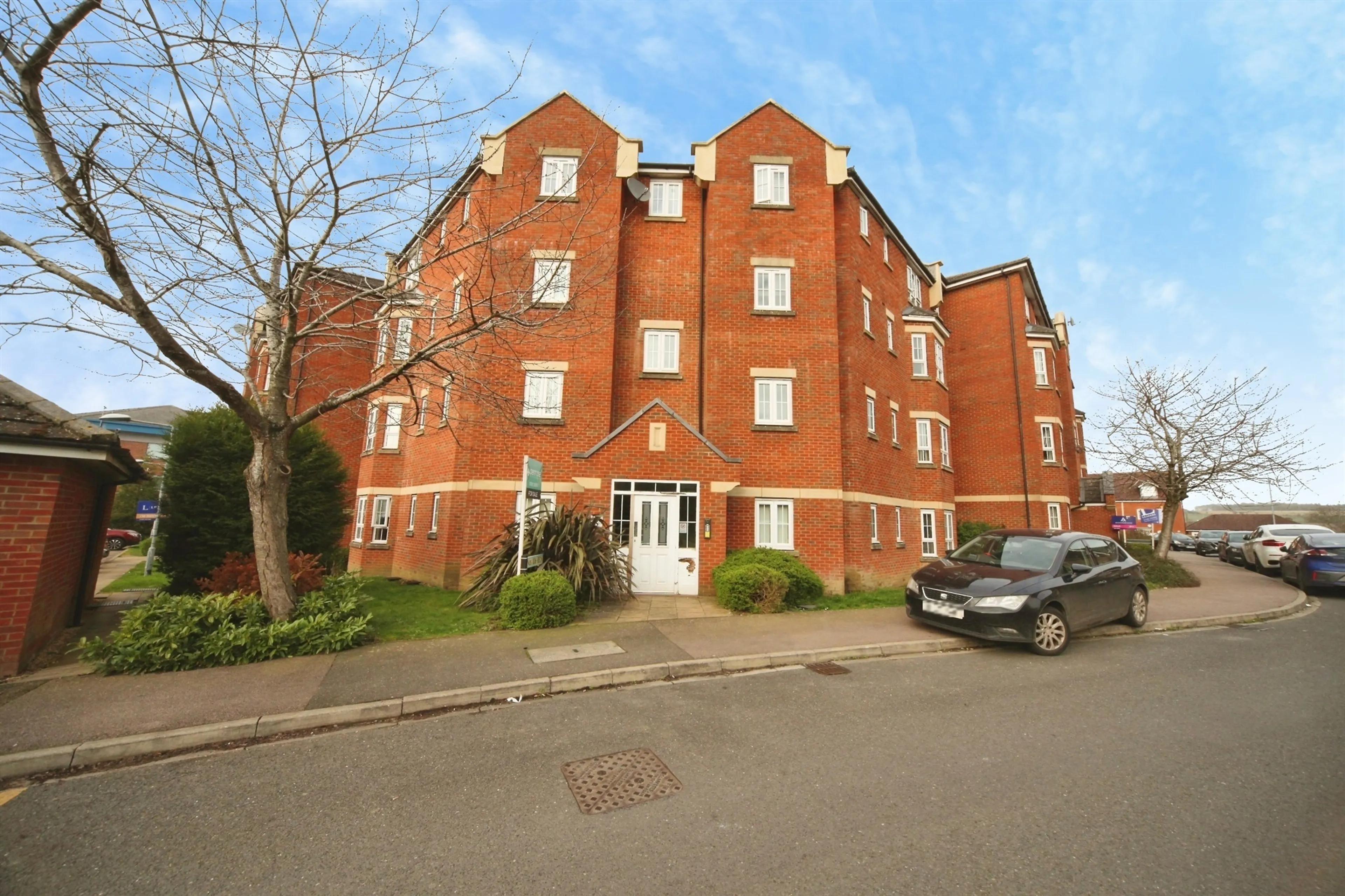 Property photo 0