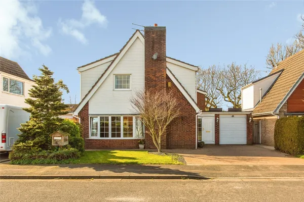 Holmeswood Crescent, Barton, Preston,...