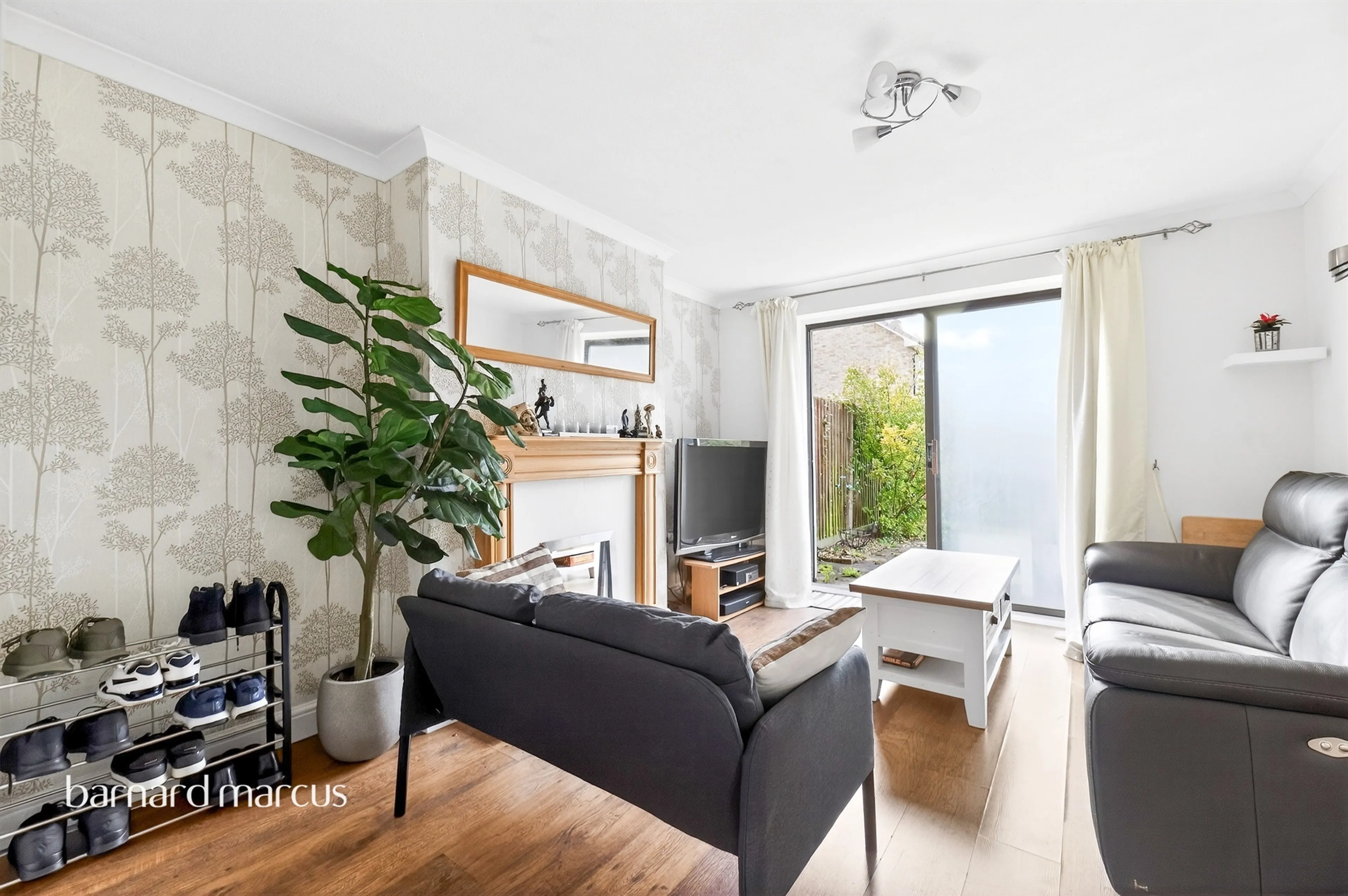 Property at Scotts Farm Road, EPSOM