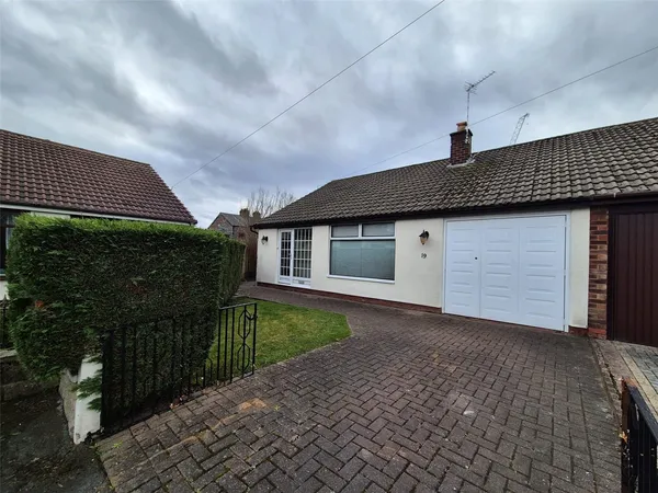 Arlington Drive, Penketh, Warrington,...