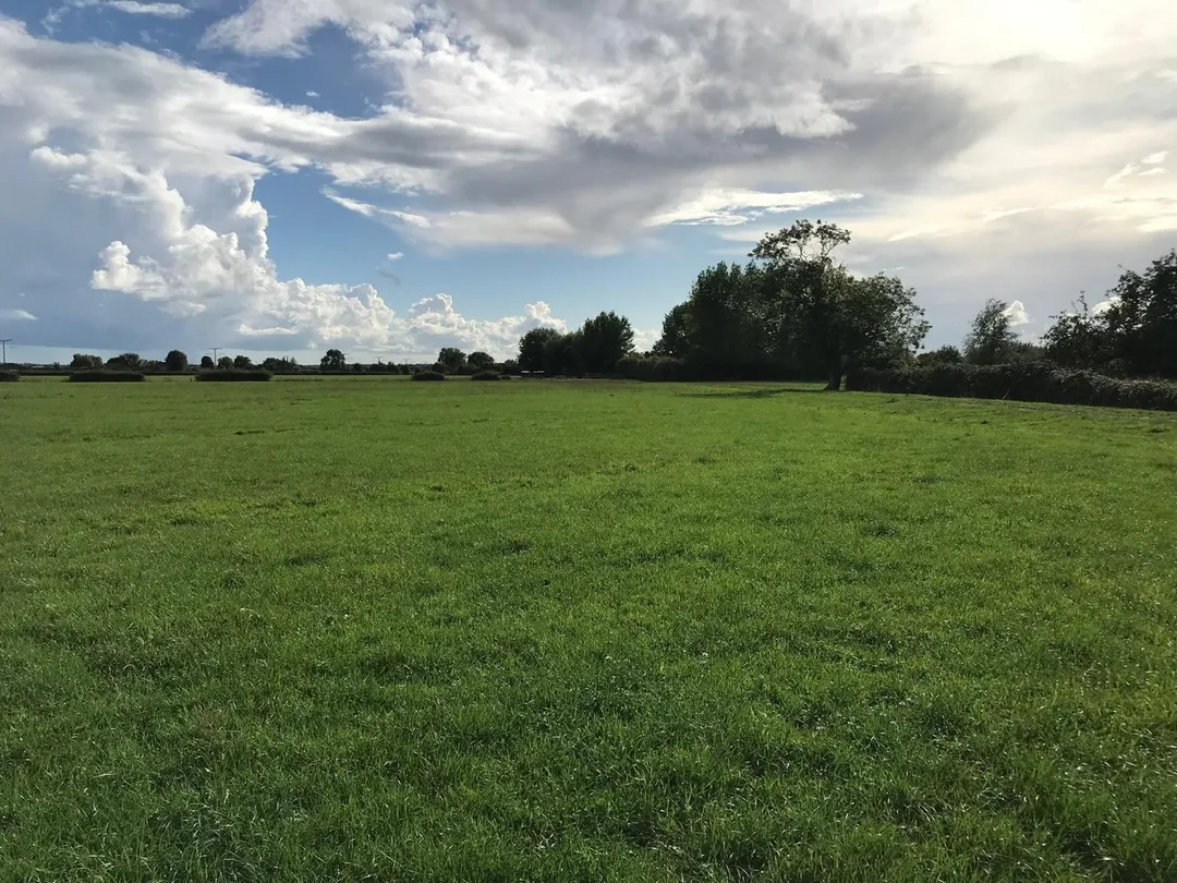 https://mr0.homeflow-assets.co.uk/files/photo/image/46901/7120/_x_/54870706.jpg