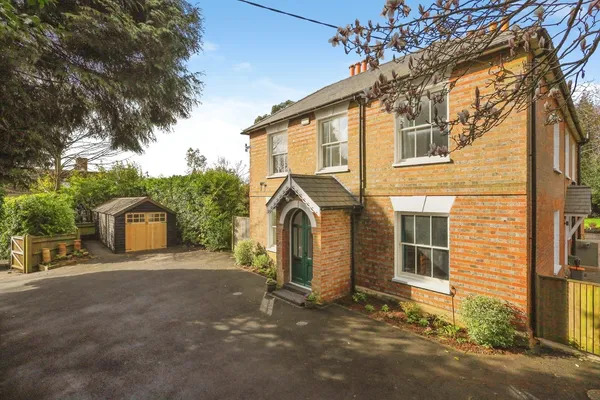 High Street, Nutley, Uckfield, East S...