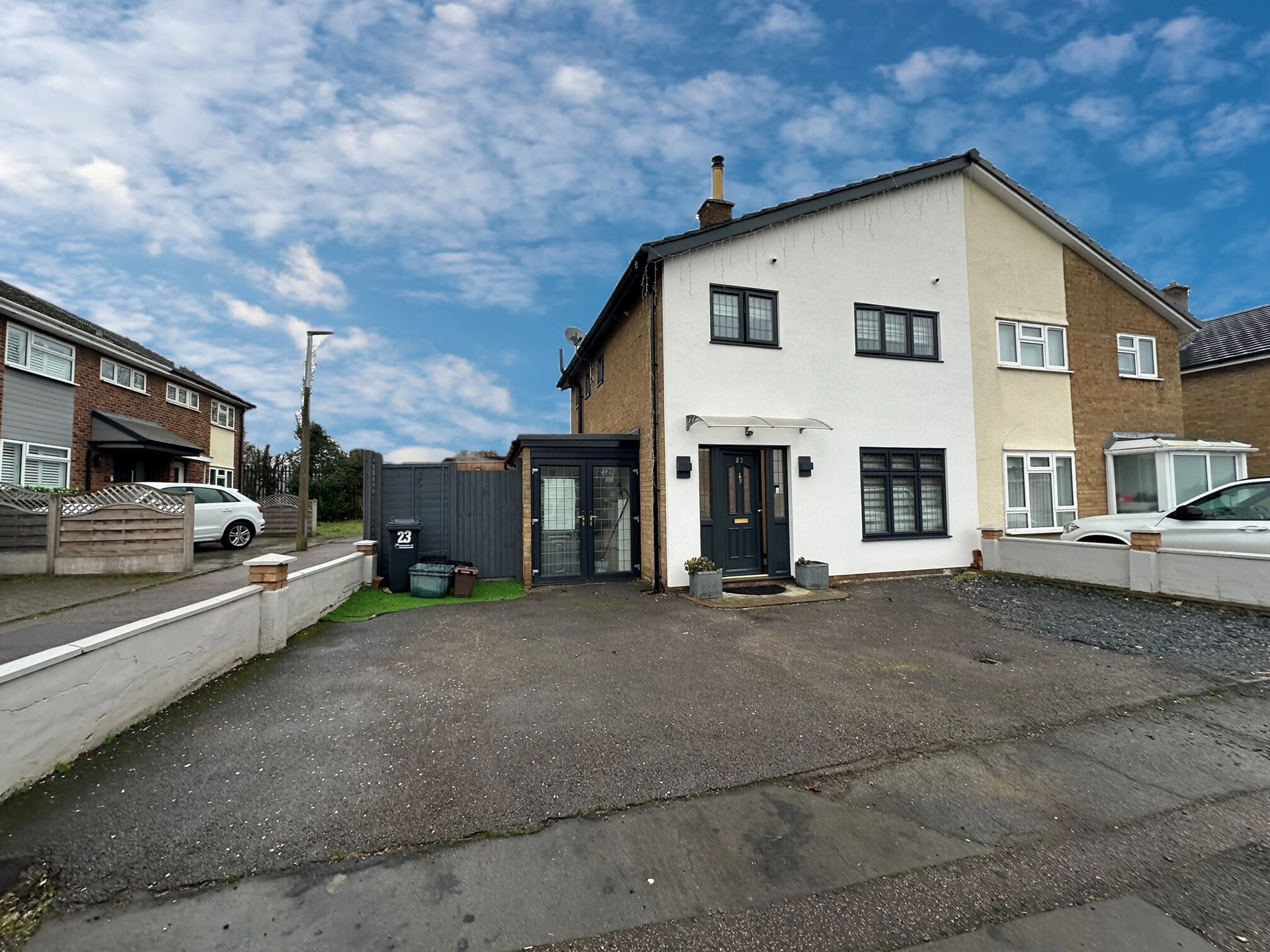 Property at Saffron Close, HODDESDON