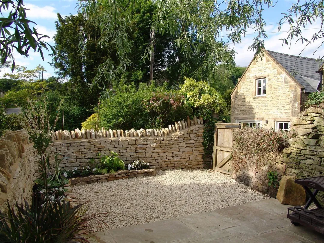 https://mr0.homeflow-assets.co.uk/files/photo/image/46907/5143/_x_/2i9Ei7Ct10y0fzlSQzPwIg.jpg