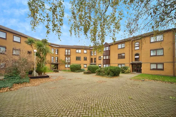 Westgate Court, Waltham Cross, EN8