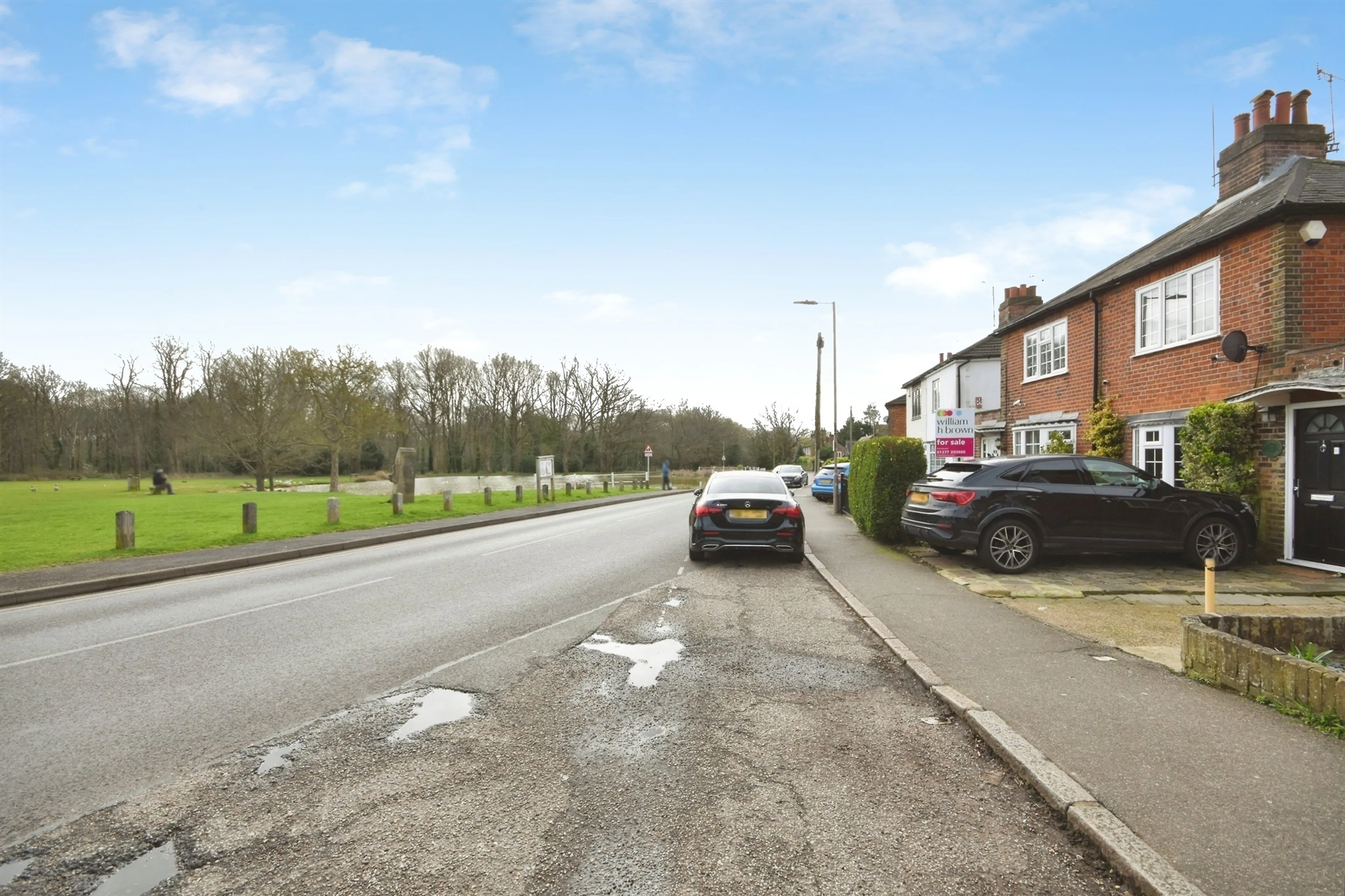 Property at Seven Arches Road, Brentwood