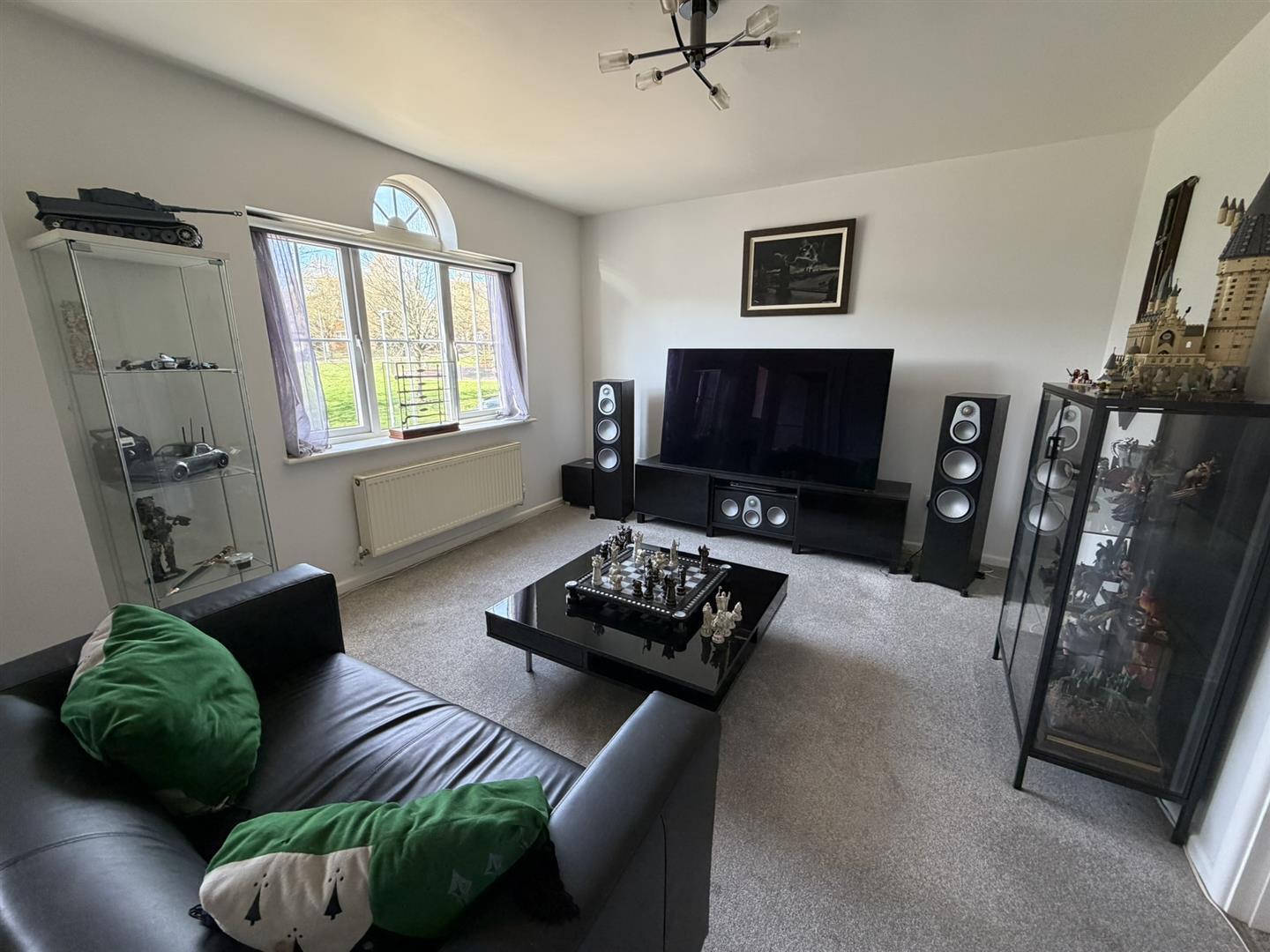 Edgehill Drive, Daventry Image 12