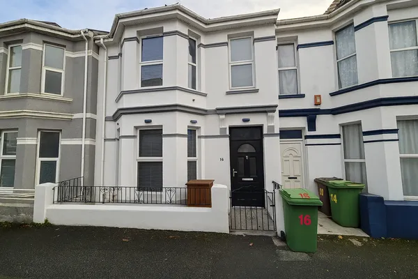 Room 3, 16 Thornton Avenue, Plymouth