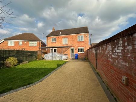 Wake Way, Grange Park Image 3