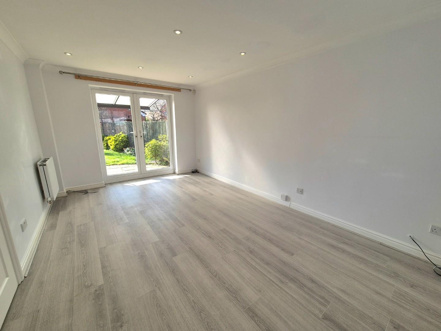 Wake Way, Grange Park Image 7