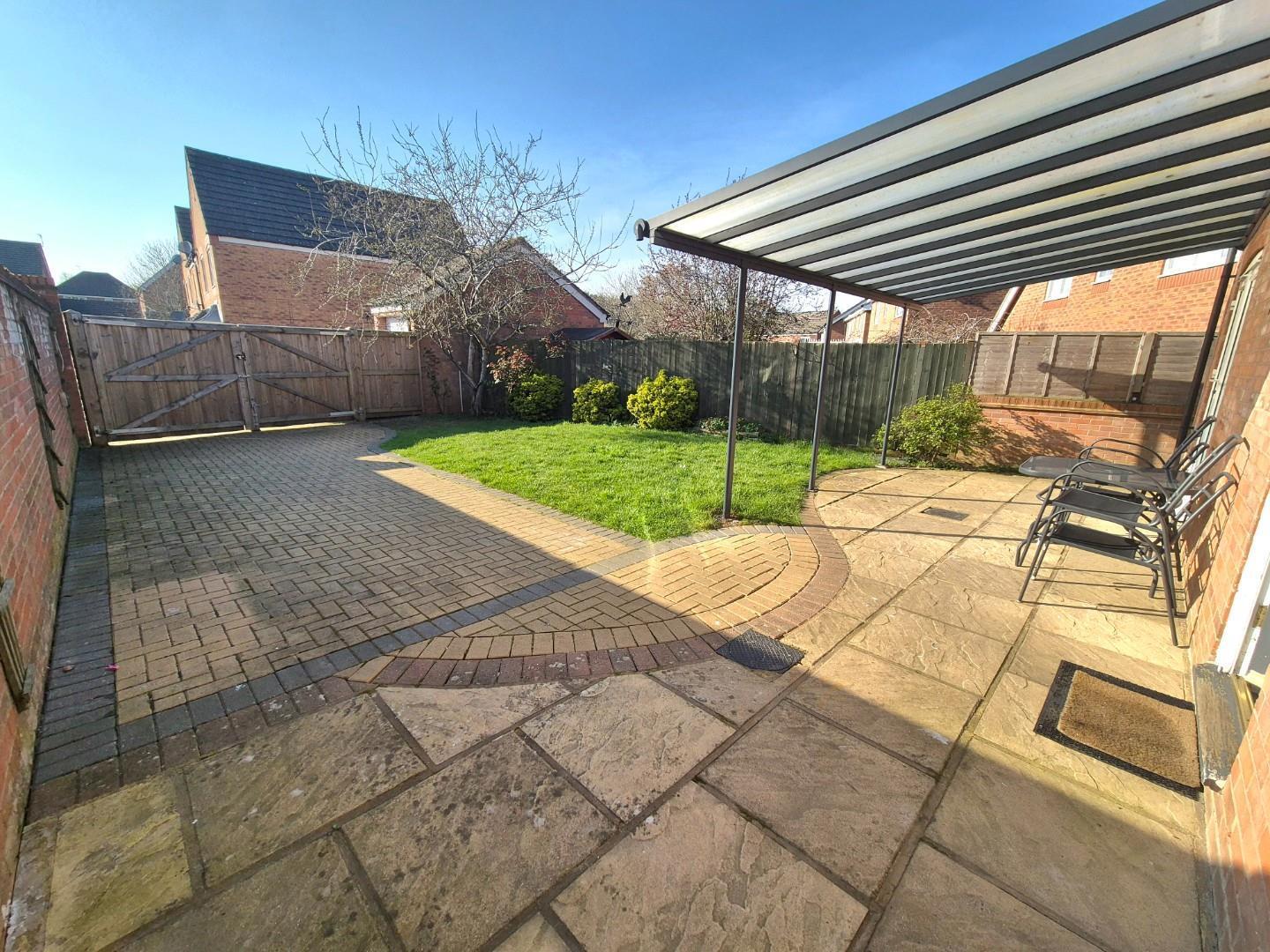 Wake Way, Grange Park Image 8