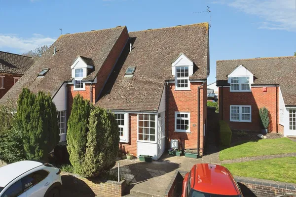 Leeds House Mews, Maidstone Road, Had...