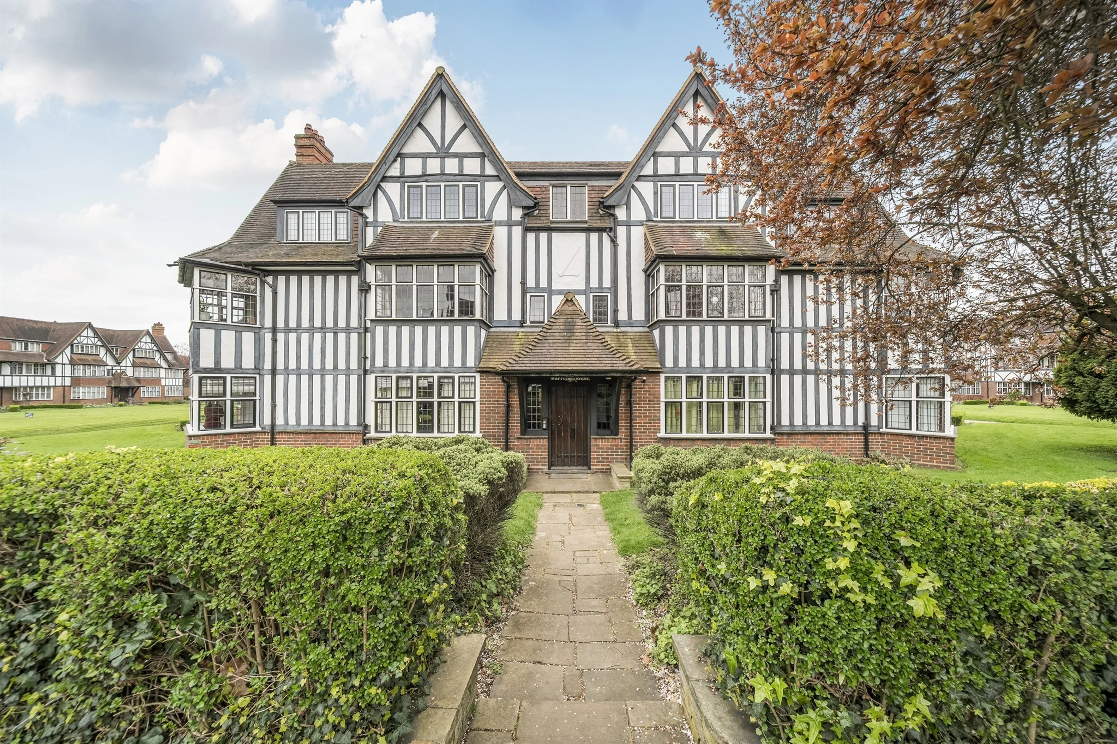 Property at Queens Drive, London