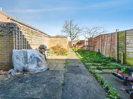 Jubilee Close, North Hykeham, Lincoln thumb 2