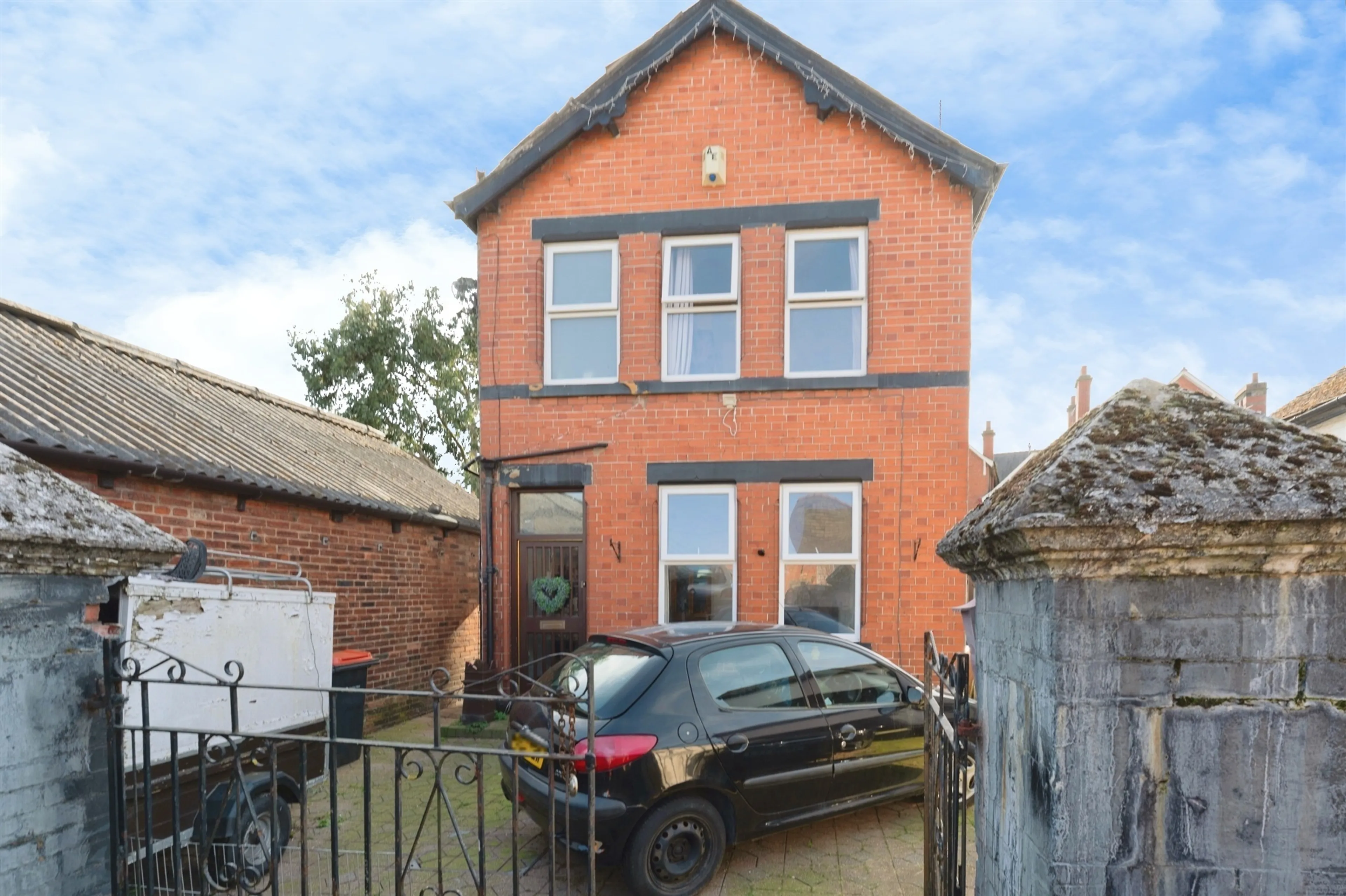 Property photo 0