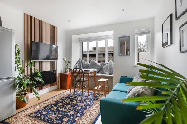 Garlands Road, Redhill, Surrey, RH1