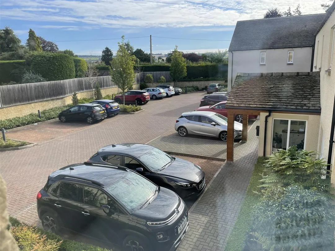 https://mr0.homeflow-assets.co.uk/files/photo/image/46935/2231/_x_/5Pb8RTPRl0uTkYQr9nWCpA.jpg