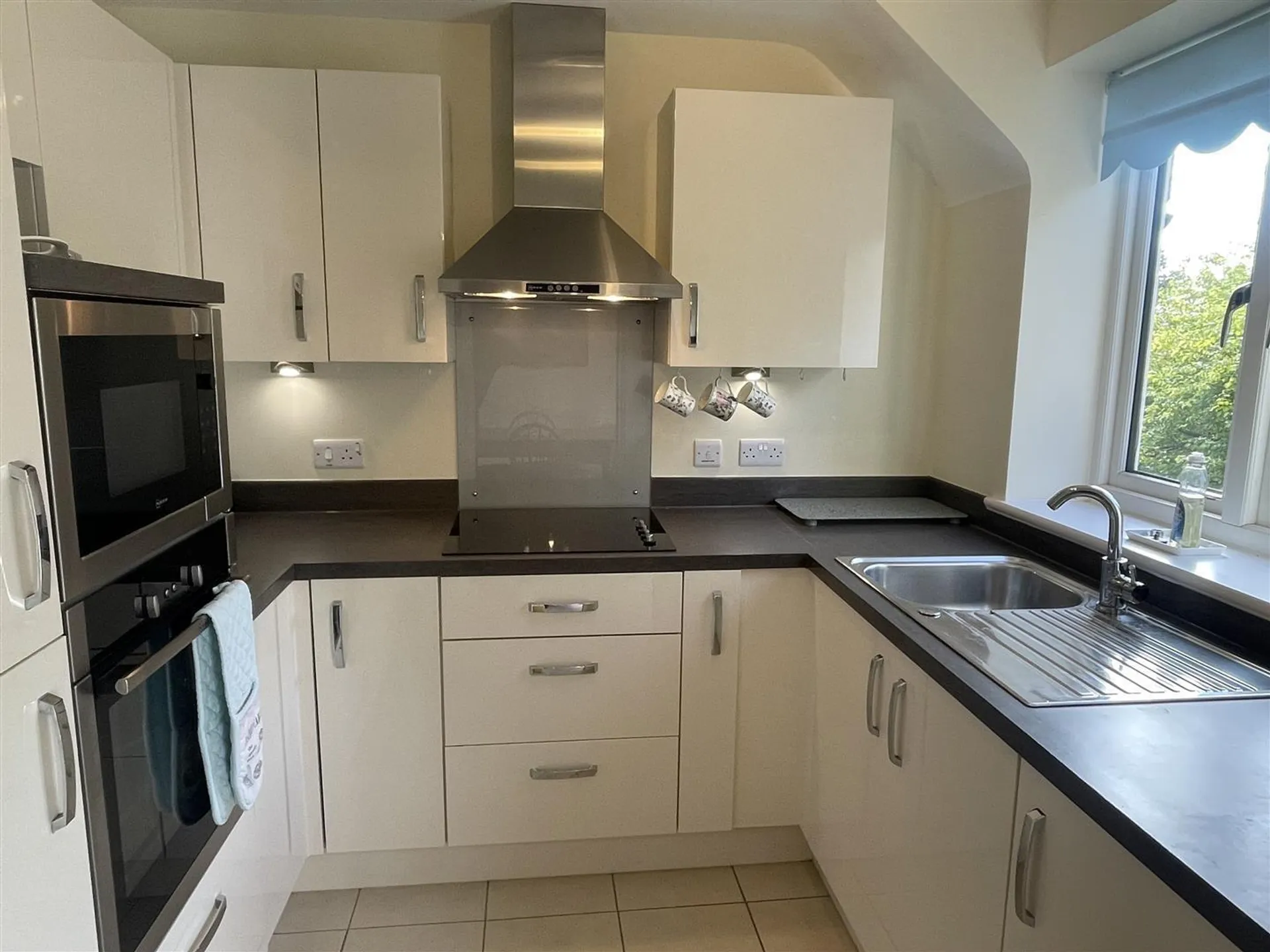Property photo top 3