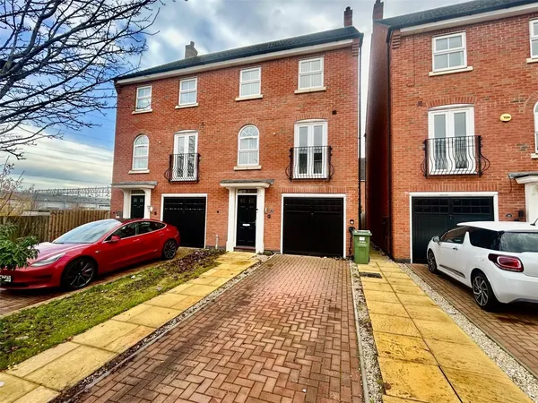 Hollins Drive, Stafford, Staffordshir...
