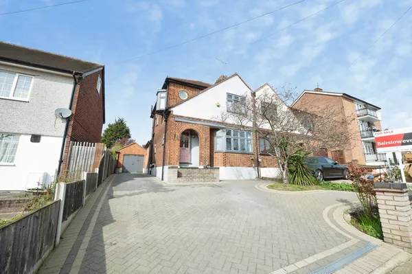 Highfield Road, Romford, RM5