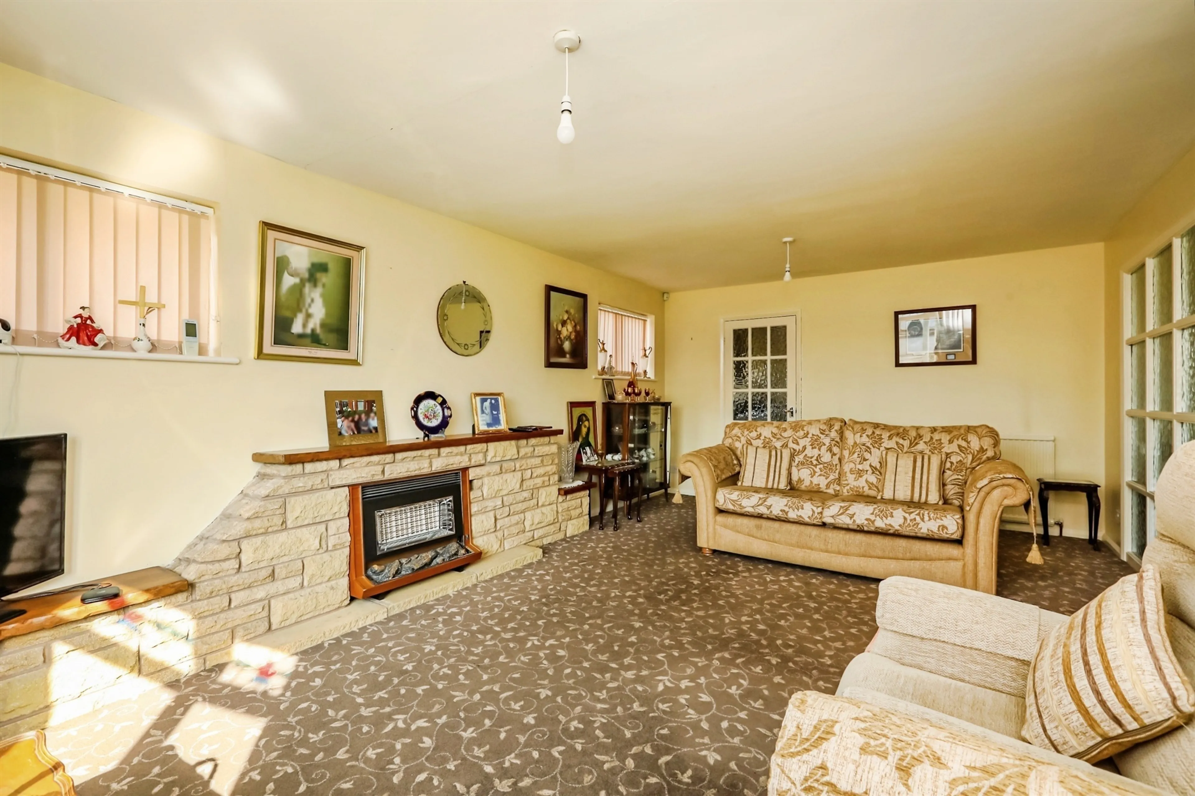 Property at Longfield Drive, Ravenfield, Rotherham