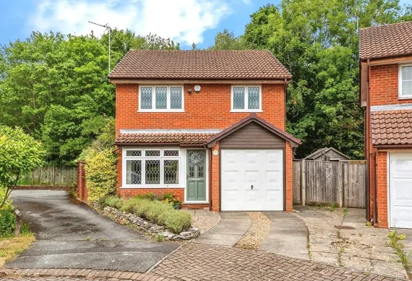 Chaffinch Close, West Totton, Southam...