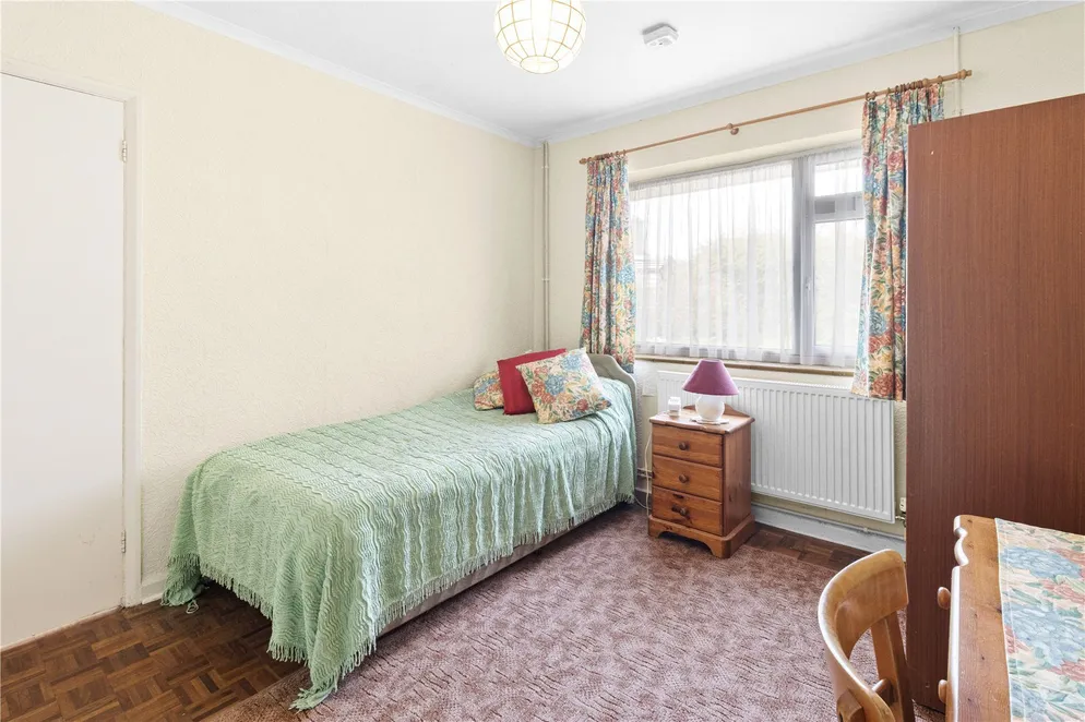 Property carousel item 12