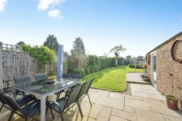 Orchard Close, Fetcham, Leatherhead, ...