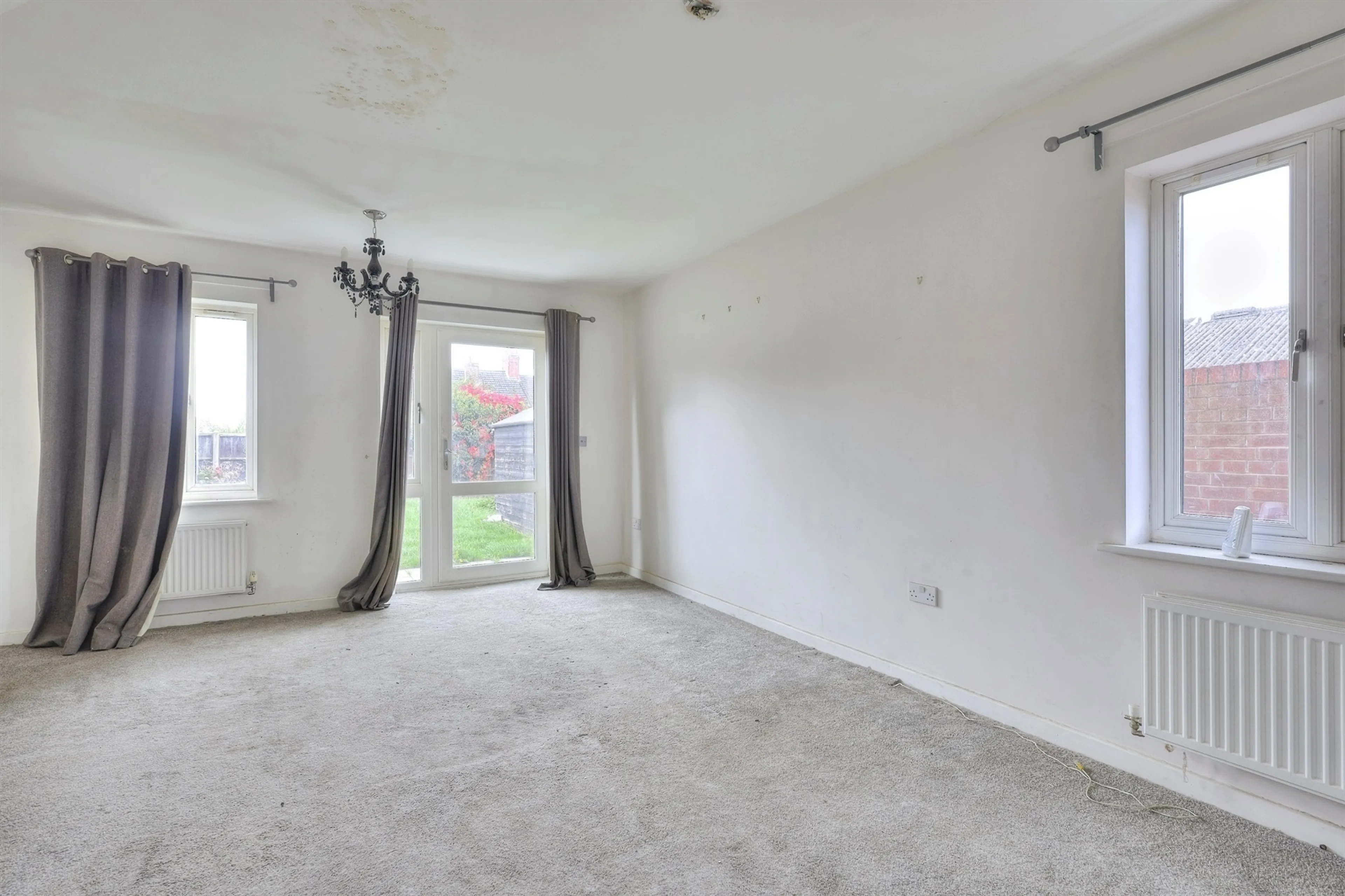 Property at Summerlee Road, Finedon, Wellingborough