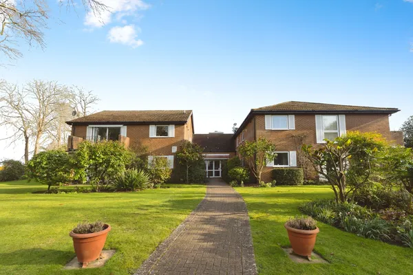 Knowle Lane, Cranleigh, Surrey, GU6