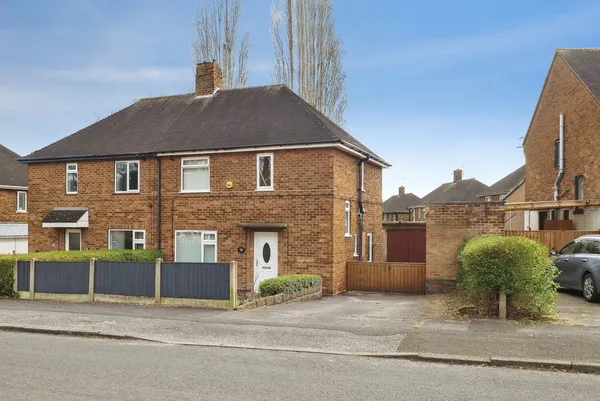 Fernwood Crescent, Wollaton, Nottingh...