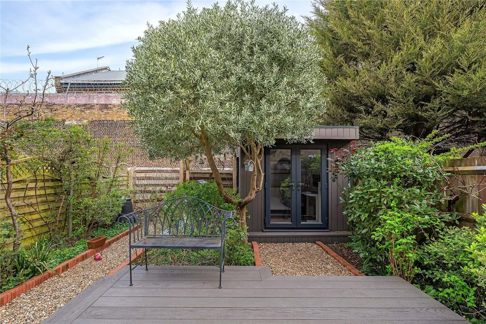 Lyham Close, London, SW2