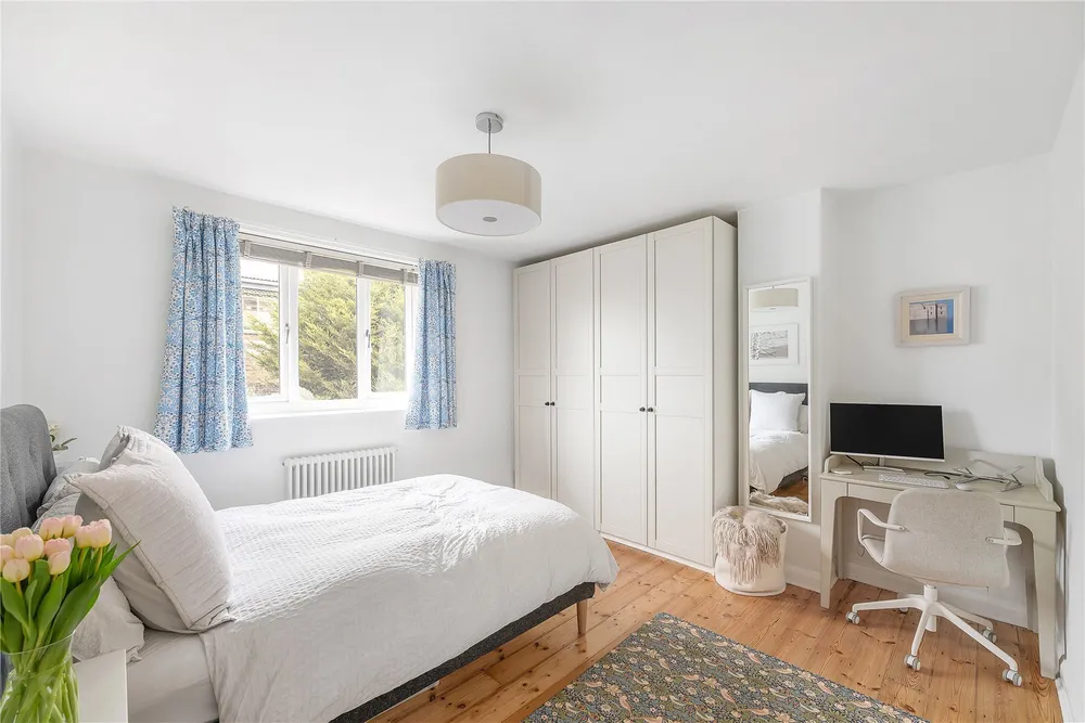 Lyham Close, London, SW2