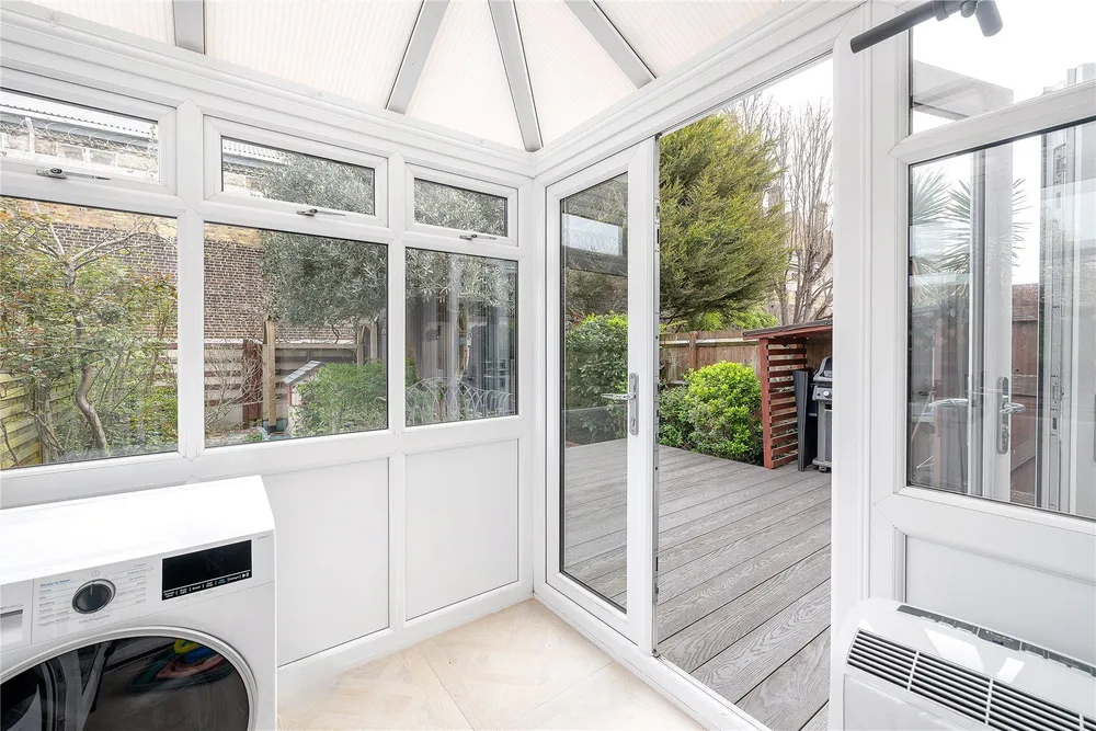 Lyham Close, London, SW2