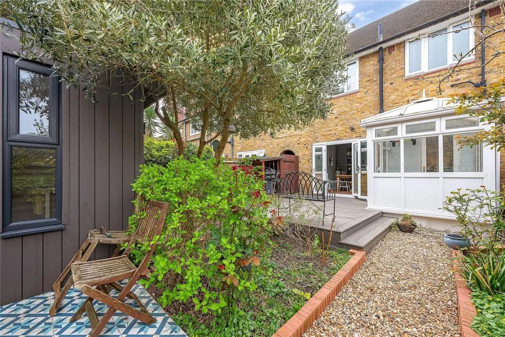 Lyham Close, London, SW2