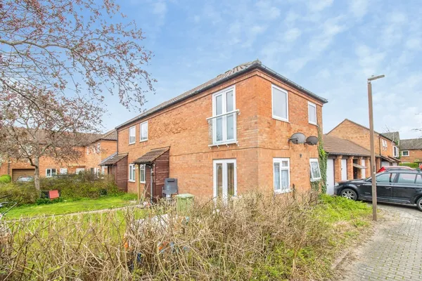 Fletchers Mews, Neath Hill, Milton Ke...