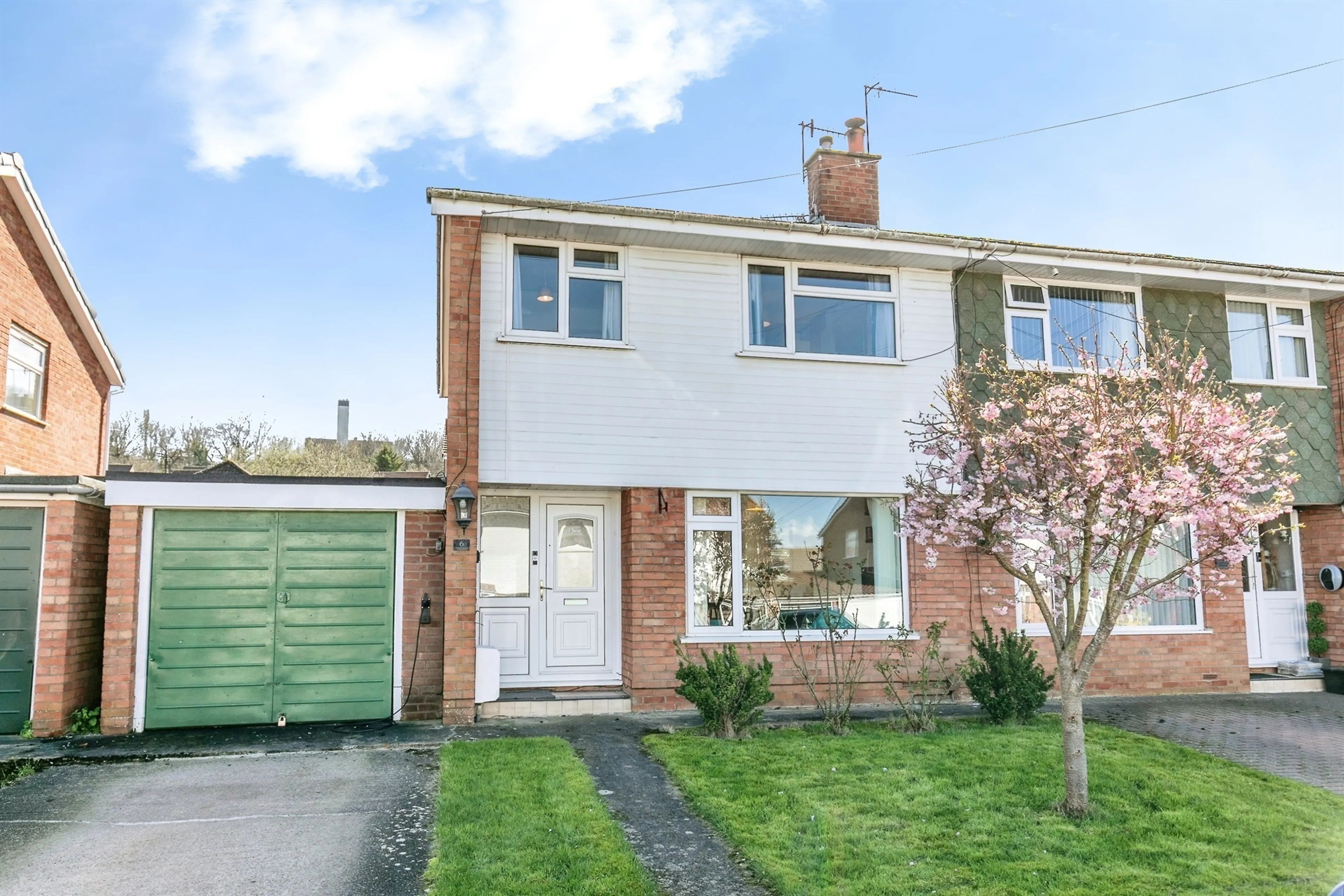 Property photo 0