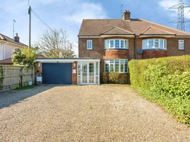 Risborough Road, Stoke Mandeville, Aylesbury photo