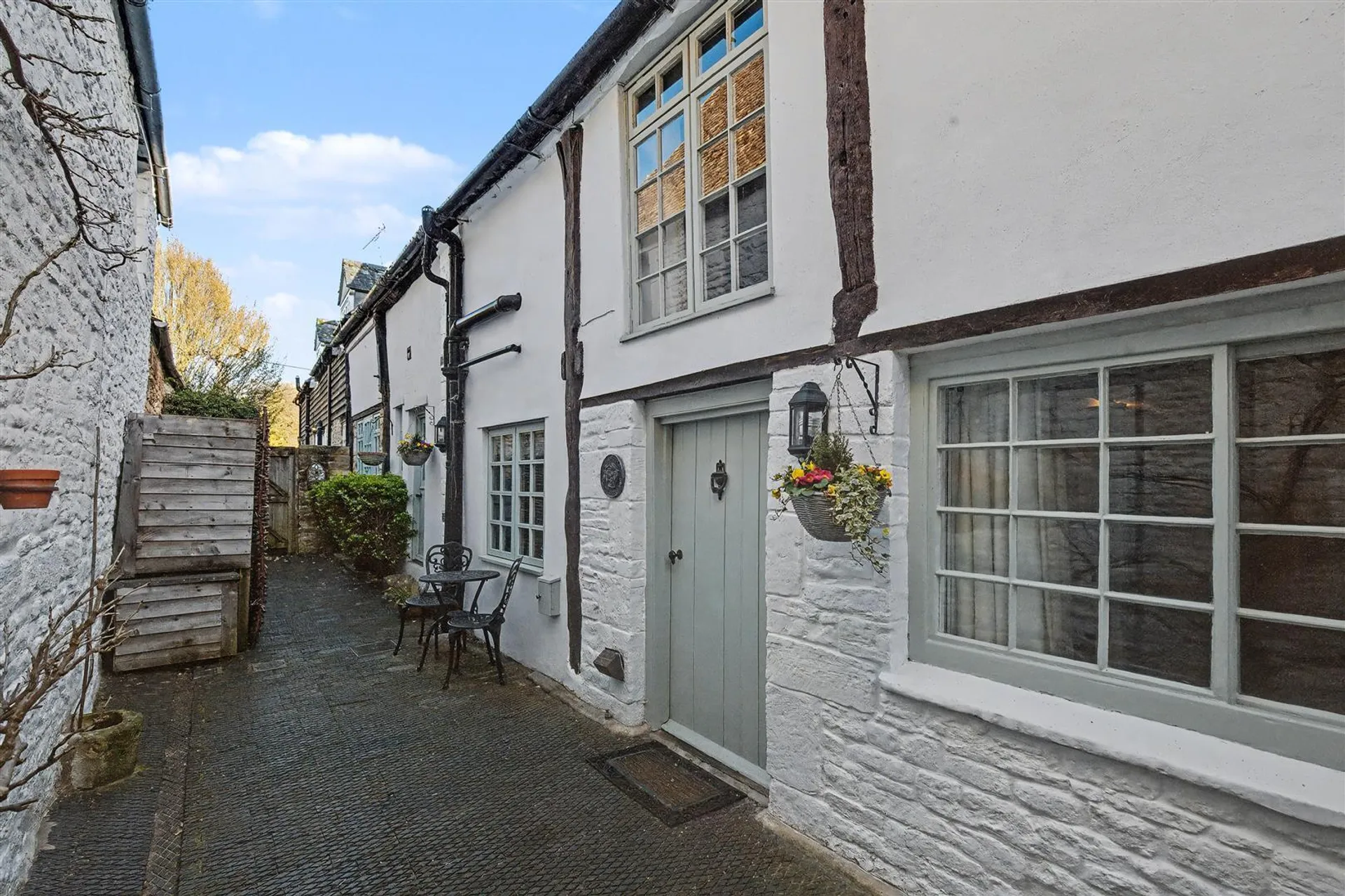 Property photo top 0
