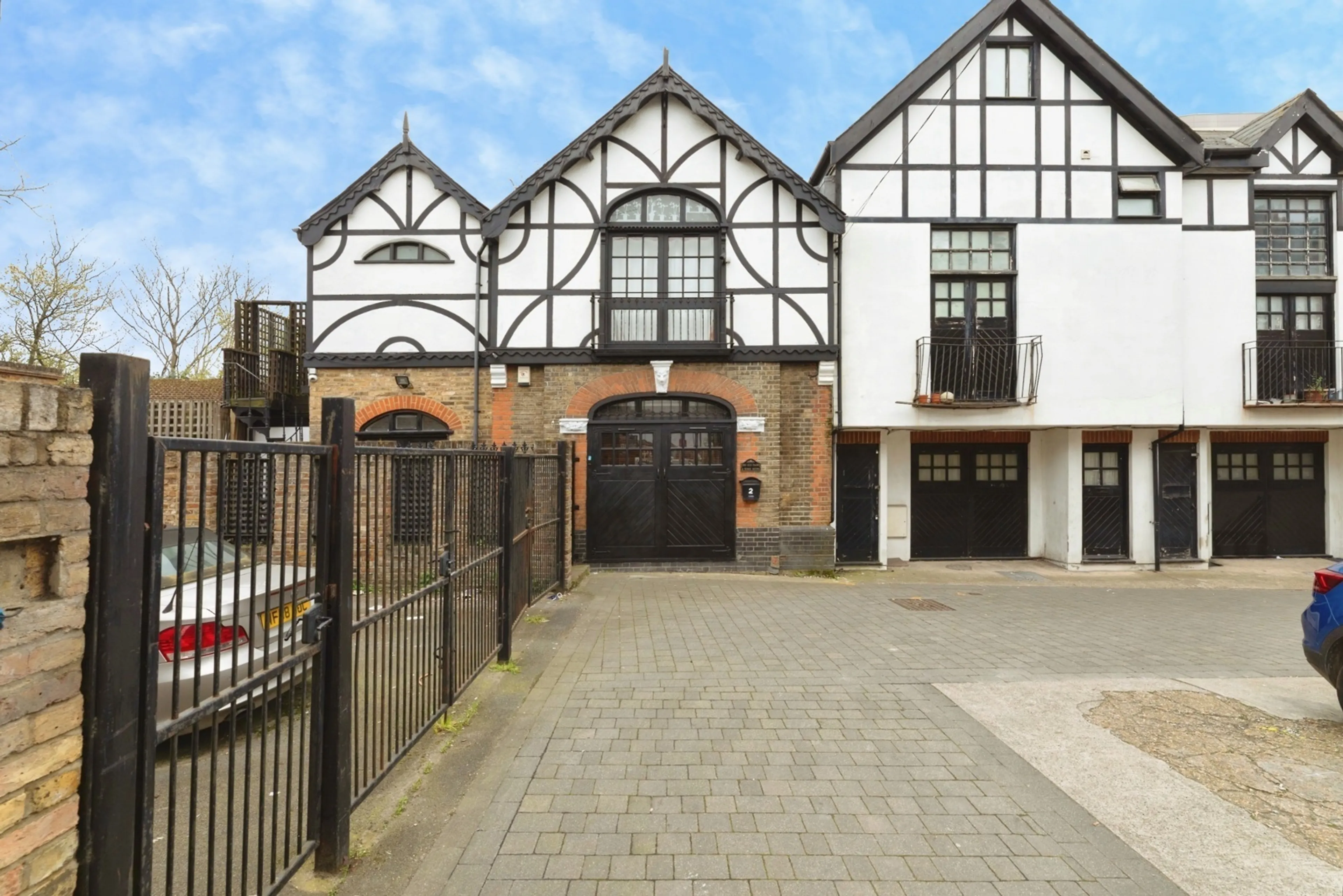 Property photo 0