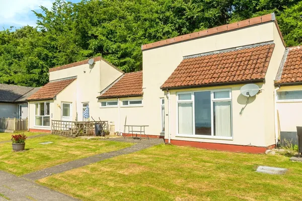 Manorcombe Bungalows, Honicombe Park,...