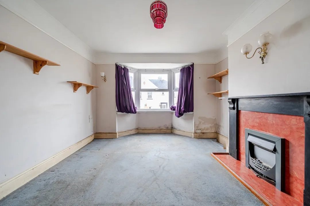 https://mr0.homeflow-assets.co.uk/files/photo/image/46957/4792/_x_/54967684.jpg